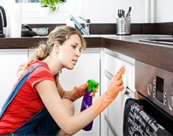 Jak myć plastikową kuchnię - podstawowe techniki i triki