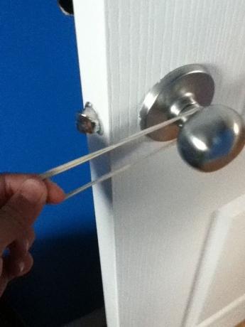 Jak otwarcie drzwi bez rąk