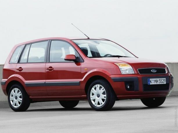 Mały MPV Ford Fusion został wyprodukowany głównie na rynku europejskim. | Zdjęcie: ford.autoportal.ua.