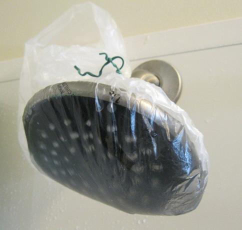 Jak szybko i łatwo wyczyścić prysznic z tablicą i pleśni