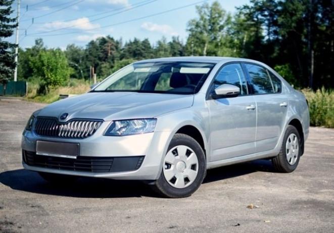 Czeska Skoda Octavia sedan trzeciej generacji. Zdjęcie: forums.drom.ru.