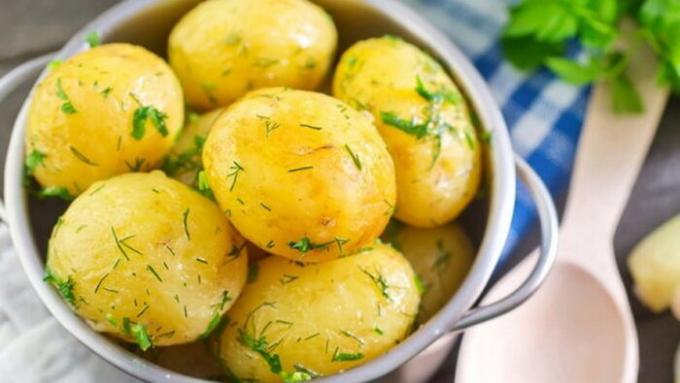Jak gotować ziemniaki smakują lepiej niż zwykle.