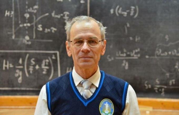 Zazwyczaj nauczyciel fizyki w Odessie umieścić swoje lekcje do sieci i otrzymał już 8.000.000 widoki