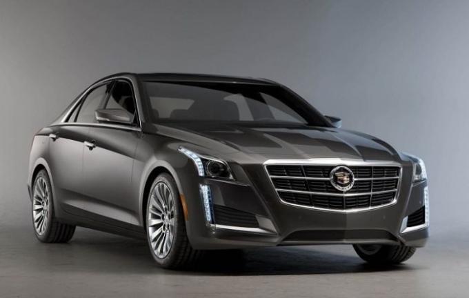 American Business-klasa sedan Cadillac CTS 2014 r. | Zdjęcie: cheatsheet.com.
