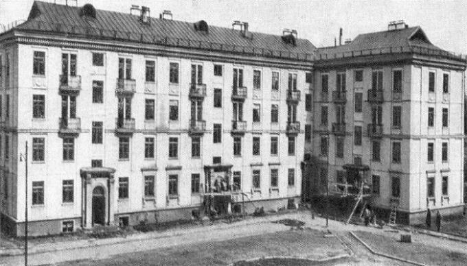 Pierwsze bloków mieszkalnych Khoroshevskoye Highway (1949).