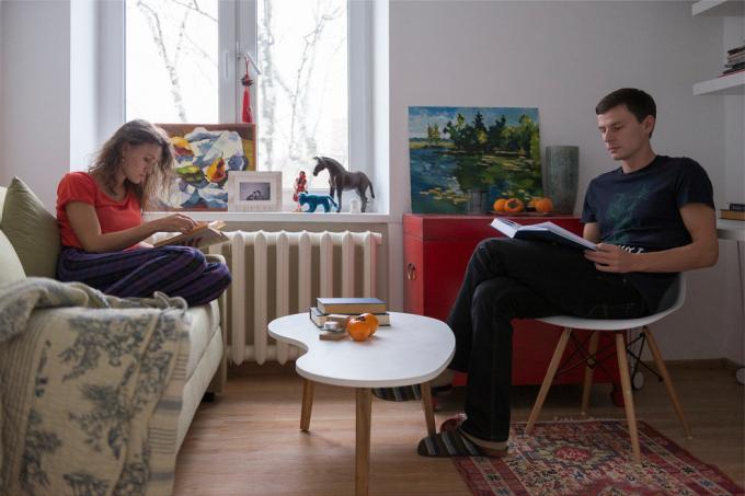 Wnętrze tygodniu: 31 m² sypialnia Hruschev okres dla młodej pary